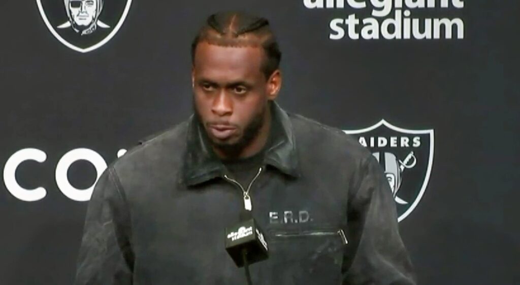 Las Vegas Raiders QB Geno Smith Shows His Frustration After The Loss
