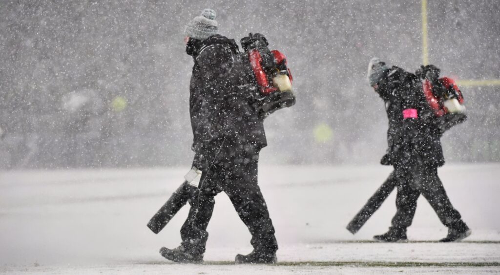 NFL Week 13 Weather Forecast: Brutal 27 MPH Winds and Snow Set to Impact Buffalo Bills vs. Pittsburgh Steelers and San Francisco 49ers vs. Cleveland Browns Games