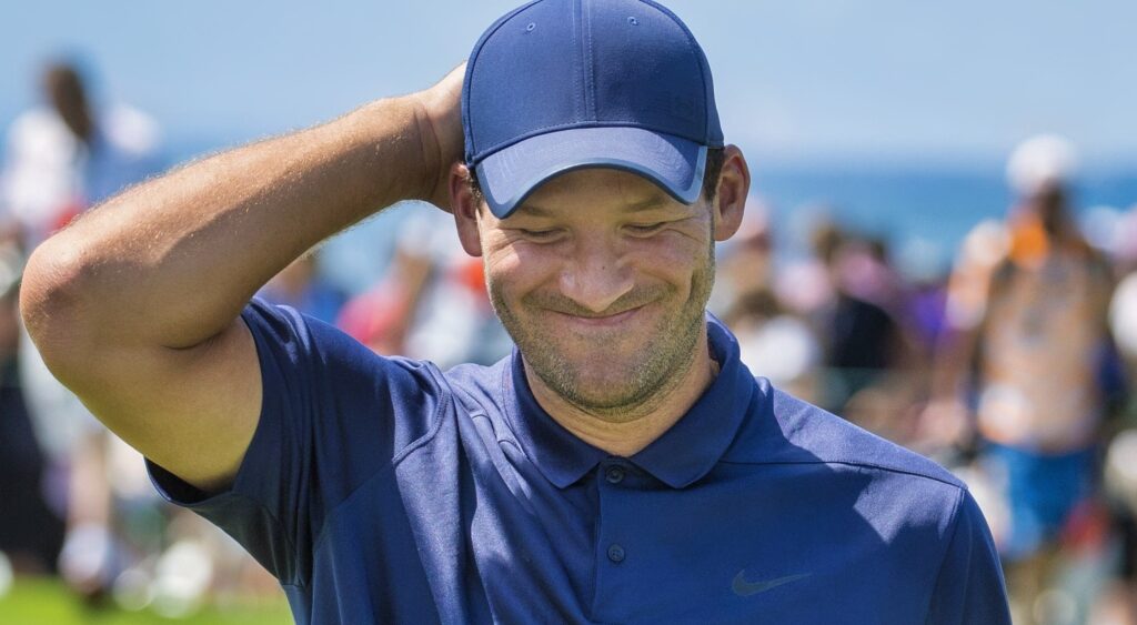 Tony Romo wincing