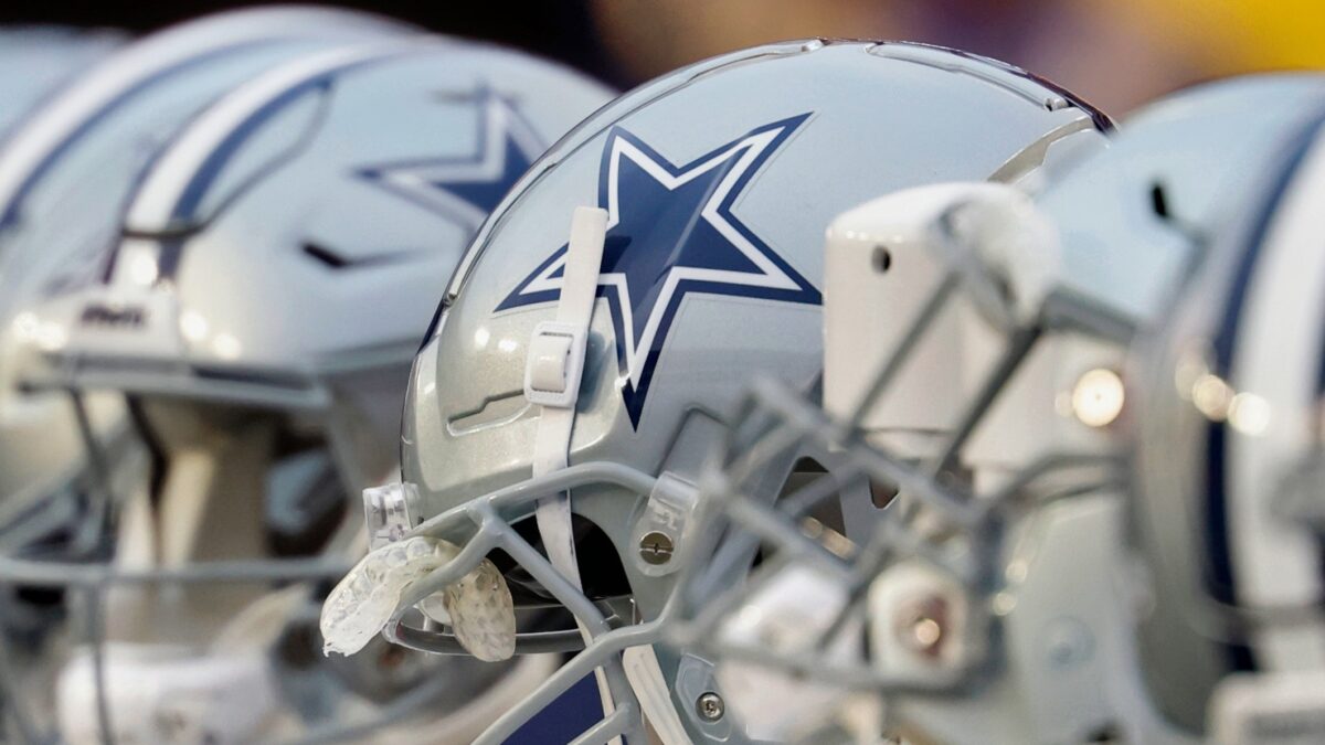 Photo of Dallas Cowboys for article on Perrion Winfrey