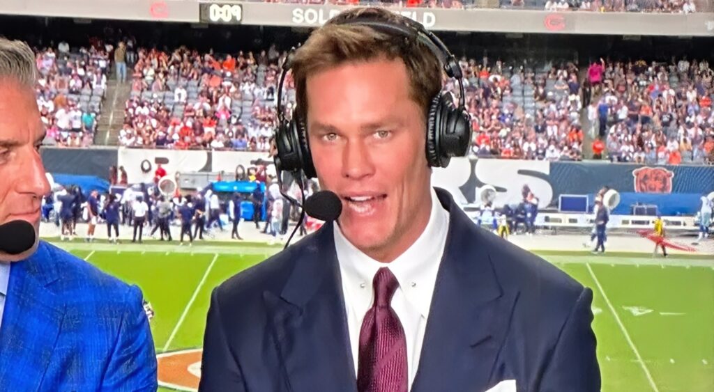 Tom Brady on air slip during Eagles vs Cowboys week 12 game.