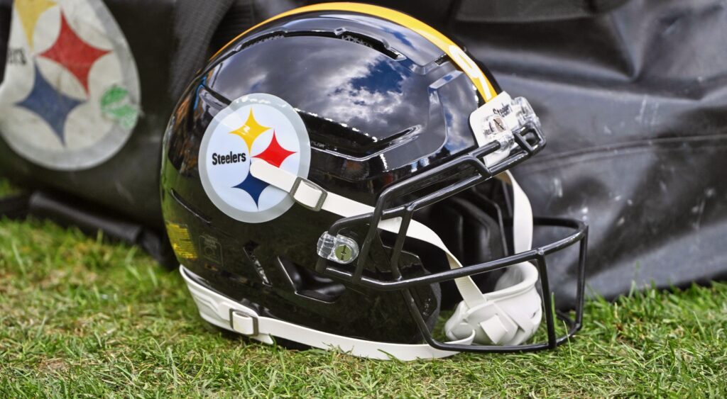 Pittsburgh Steelers helmet